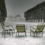 Ref : C603 - Leica M8 - Summicron 35mm ASPH - 4 Décembre 2010<p class='text'>Le Sénat sous la neige, Paris.<p align='right'><a href='achat2012fr.php?ref=C603'>[ Commander un tirage</a><img src='images/cart.png' align='absmiddle'><a href='achat2012eng.php?ref=C603'>Order a print ]</a>
