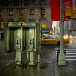 Ref : C617 - Nikon D7000 - Nikkor 18-200mm - Juin 2011<p class='text'>Manhattan sous la pluie, New York.<p align='right'><a href='achat2012fr.php?ref=C617'>[ Commander un tirage</a><img src='images/cart.png' align='absmiddle'><a href='achat2012eng.php?ref=C617'>Order a print ]</a>