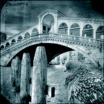 Ref : C568 - Nikon D300 - Sigma 10-20mm<p class='text'>Pont du Rialto, Venise, Italie<p align='right'><a href='achat2012fr.php?ref=C568'>[ Commander un tirage</a><img src='images/cart.png' align='absmiddle'><a href='achat2012eng.php?ref=C568'>Order a print ]</a>