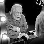 Ref : n566 - Leica M8 - Summicron 35mm - Avril 2012<p class='text'>Michel Serrault dans sa loge, Musée Grévin. Paris<p align='right'><a href='achat2012fr.php?ref=N566'>[ Commander un tirage</a><img src='images/cart.png' align='absmiddle'><a href='achat2012eng.php?ref=N566'>Order a print ]</a>