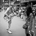 Ref : n486  - Leica M8 - Summicron 35mm - Juin 2011<p class='text'>The Naked cow-boy, Times square.
