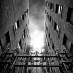 Ref : N718 - Sony α7 RII - Zeiss 16-35mm F4 ZA OSS - 06 mai 2018<p class='text'>Dans une rue de Harlem, New York.<div Style='position: absolute; top: 8px; right: 0px;'><a href='seemap+.php?ex=n718&adr=40.809089, -73.953006'><img src='thumbs/pin.png' align='absmiddle'/></a></div><p align='right'><a href='achat2012fr_new.php?ref=n718'>[ Commander un tirage</a><img src='images/cart.png' align='absmiddle'><a href='achat2012eng_new.php?ref=n718'>Order a print ]</a>
